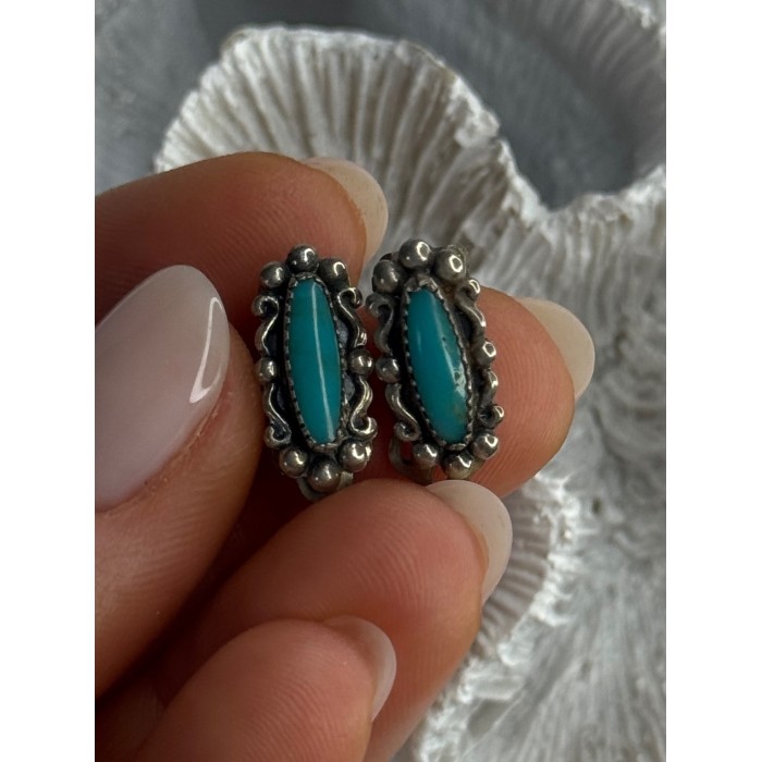 Vintage 925 Sterling Silver Turquoise Clip-On Earrings Length 0.60 Inch