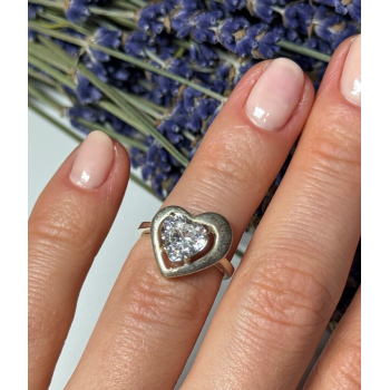 925 Sterling Silver CZ Heart Ring Size 5