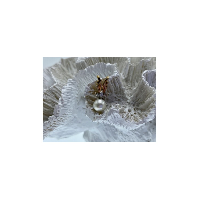 14 K YELLOW GOLD PEARL & SAPPHIRES PENDANT