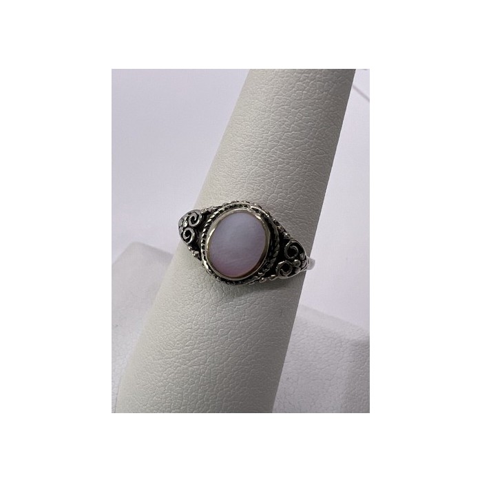 925 STERLING SILVER MOTHER OF PEARL RING SIZE 7