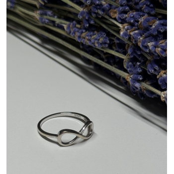 925 Sterling Silver Infinity Ring Size 8.5