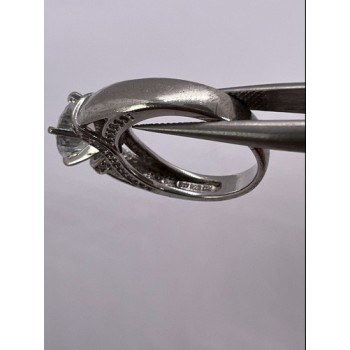 925 Sterling Silver CZ Ring Size 5.5