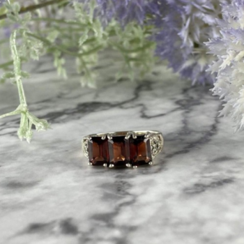 Vintage 925 Sterling Silver Almandine Ring Size 8