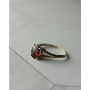 925 Sterling Silver Garnet Ring Size 7