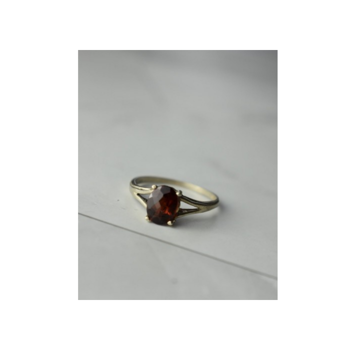 925 Sterling Silver Garnet Ring Size 7