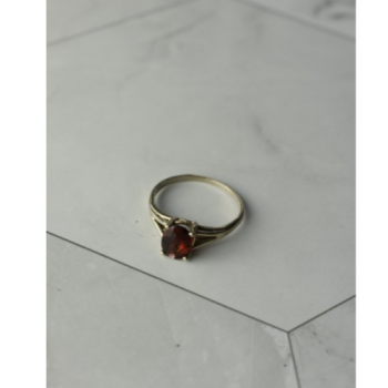 925 Sterling Silver Garnet Ring Size 7