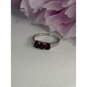 925 Sterling Silver Garnet Ring Size 8