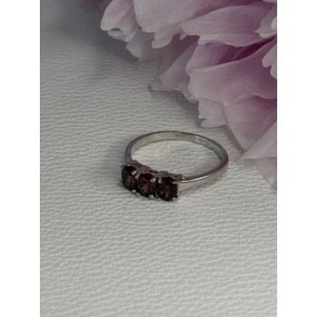 925 Sterling Silver Garnet Ring Size 8