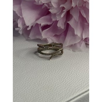 Classy 925 Sterling Silver Diamonds Ring Size 7