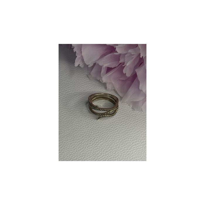 Classy 925 Sterling Silver Diamonds Ring Size 7