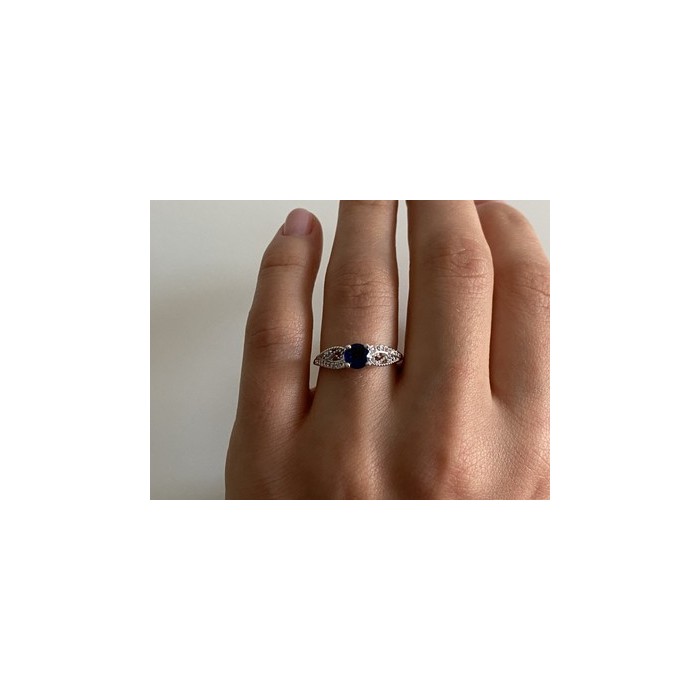 925 Sterling Silver Blue & White CZ Ring Size 7