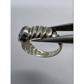 925 Sterling Silver & Blue Topaz Ring Size 5