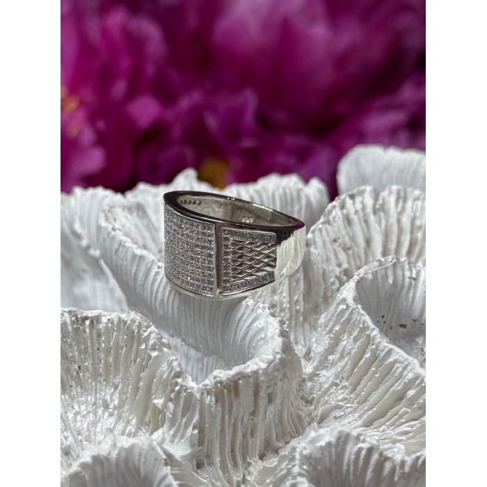 925 Sterling Silver Diamonds Ring Size 8.5