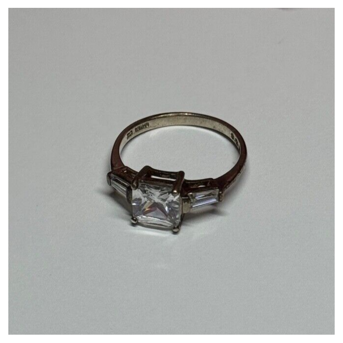 925 Sterling Silver CZ Ring Size 7
