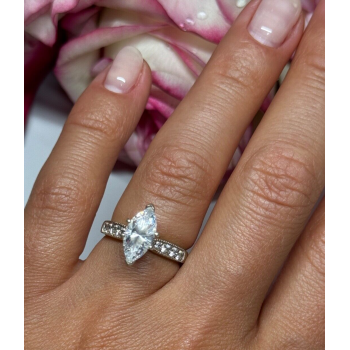 925 Sterling Silver CZ Ring Size 5.5