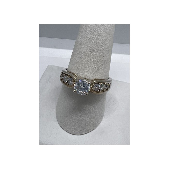 925 Sterling Silver & CZ Ring Size 9.5