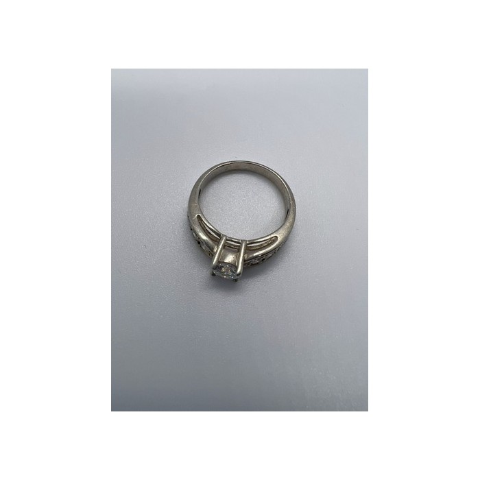 925 Sterling Silver & CZ Ring Size 9.5