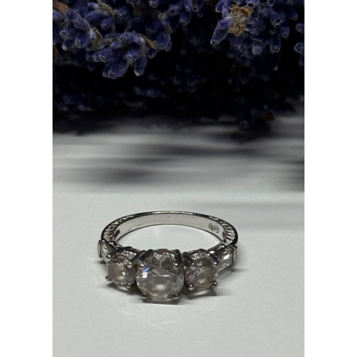 925 Sterling Silver CZ Ring Size 7.5
