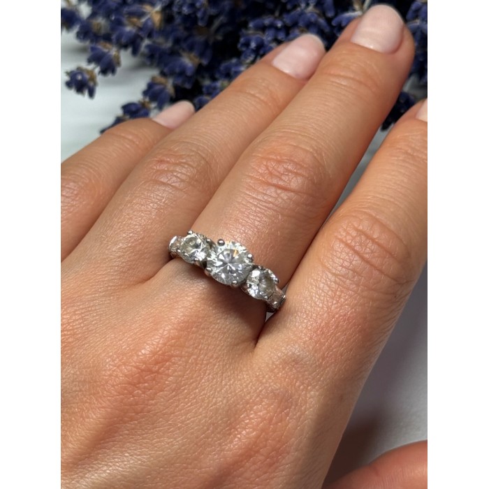 925 Sterling Silver CZ Ring Size 7.5