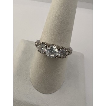 925 Sterling Silver & CZ Ring Size 8.5