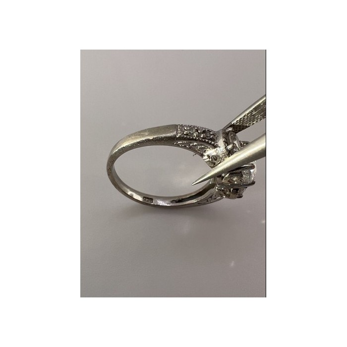 925 Sterling Silver & CZ Ring Size 8.5