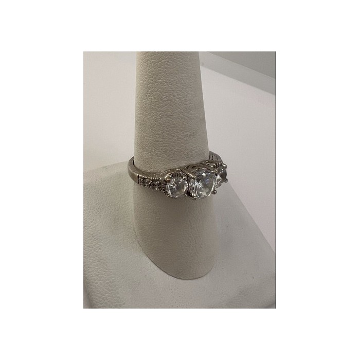925 Sterling Silver & CZ Ring Size 8.5