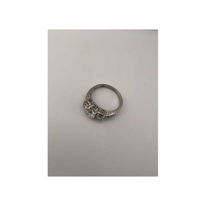 925 Sterling Silver & CZ Ring Size 8.5
