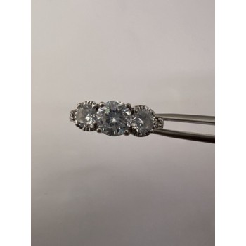 925 Sterling Silver & CZ Ring Size 8.5