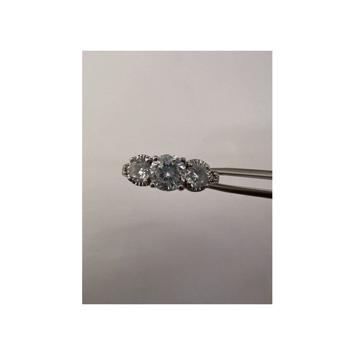 925 Sterling Silver & CZ Ring Size 8.5