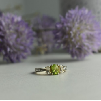 925 Sterling Silver Peridot & Colorless Quartz Ring Size 8