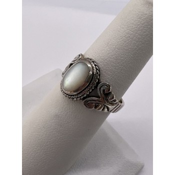 925 STERLING SILVER MOTHER OF PEARL RING SIZE 6