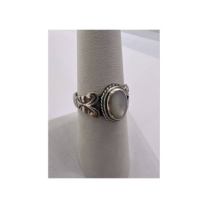 925 STERLING SILVER MOTHER OF PEARL RING SIZE 6