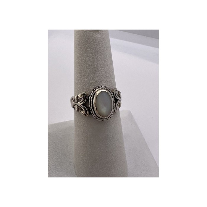 925 STERLING SILVER MOTHER OF PEARL RING SIZE 6