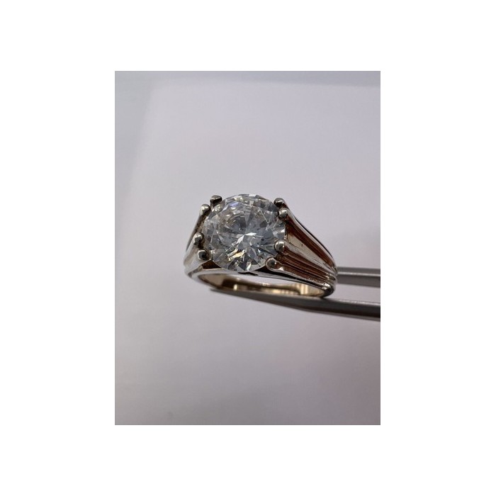 925 Sterling Silver & CZ Ring Size 6.5