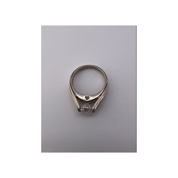 925 Sterling Silver & CZ Ring Size 6.5