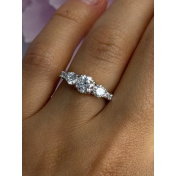 Shiny 925 Sterling Silver CZ Ring Size 7
