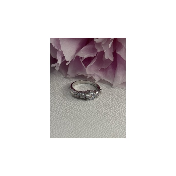 Shiny 925 Sterling Silver CZ Ring Size 7