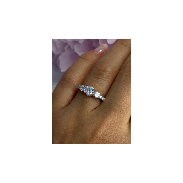 Shiny 925 Sterling Silver CZ Ring Size 7