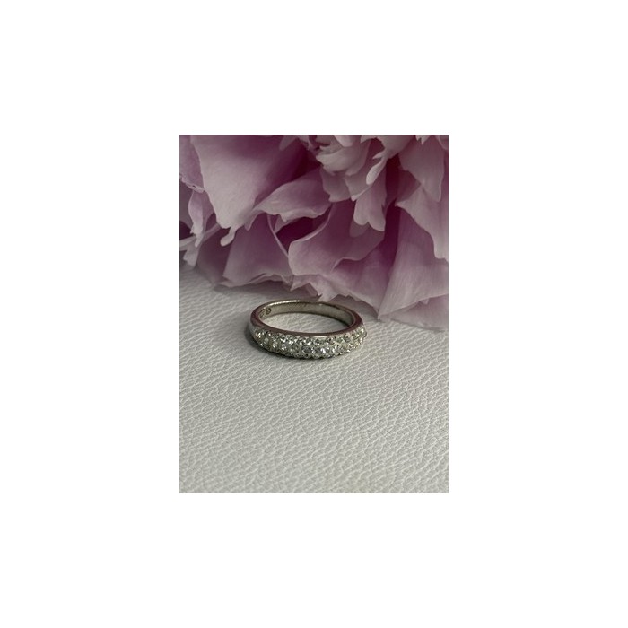 Classy 925 Sterling Silver CZ Ring Size 7.5