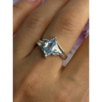 925 Sterling Silver Topaz Ring Size 7.5