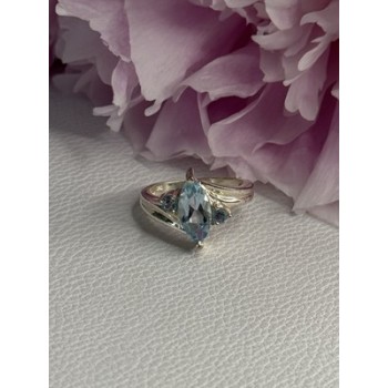 925 Sterling Silver Topaz Ring Size 7.5