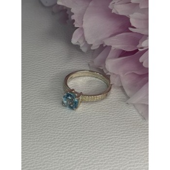 Beautiful 925 Sterling Silver Topaz Ring Size 10