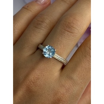 Beautiful 925 Sterling Silver Topaz Ring Size 10