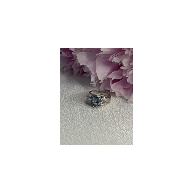 925 Sterling Silver CZ Ring Size 9