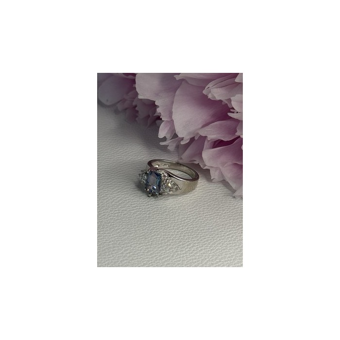925 Sterling Silver CZ Ring Size 9