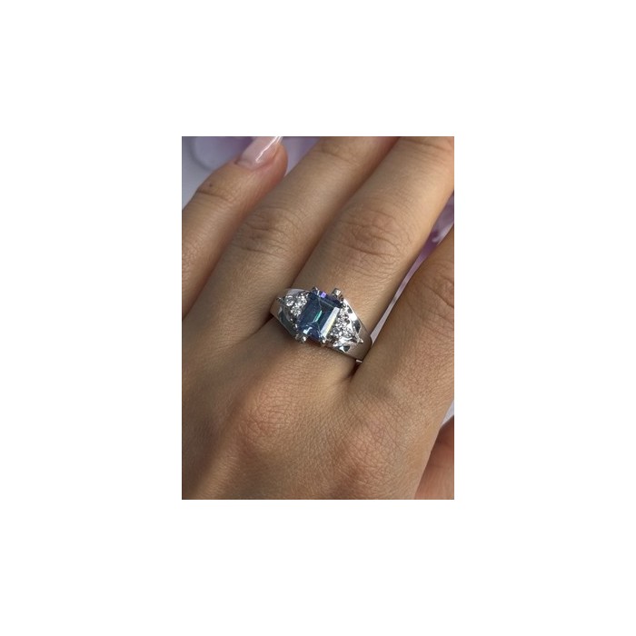 925 Sterling Silver CZ Ring Size 9