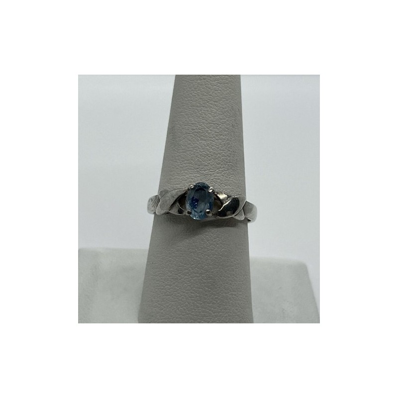925 Sterling Silver & Topaz Ring Size 8