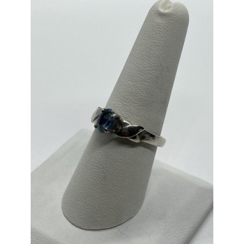 925 Sterling Silver & Topaz Ring Size 8