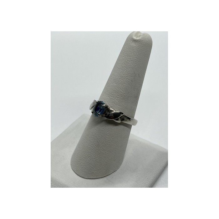 925 Sterling Silver & Topaz Ring Size 8