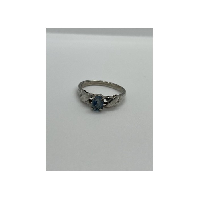 925 Sterling Silver & Topaz Ring Size 8